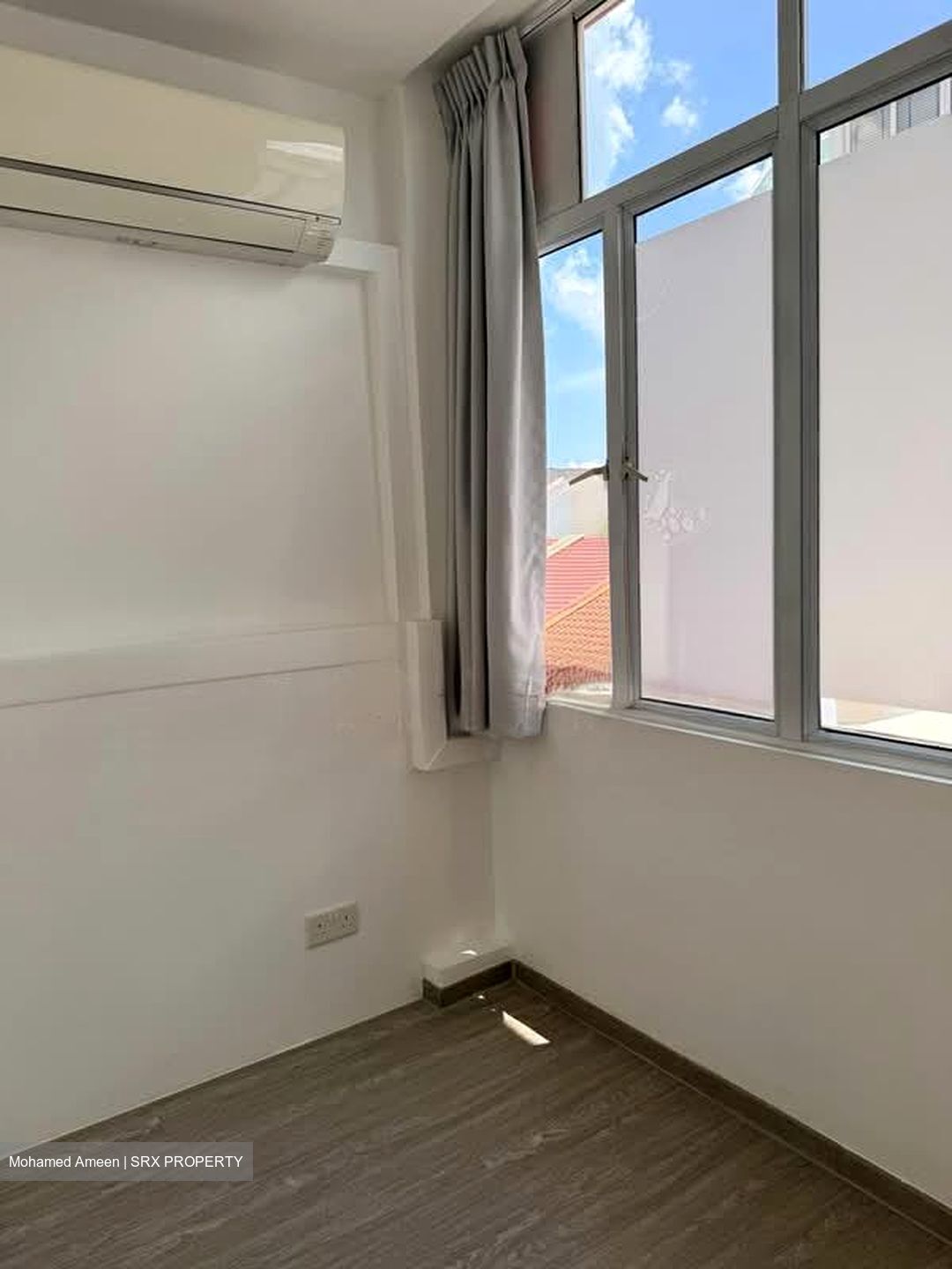 Joo Chiat Road (D15), Office #570525921